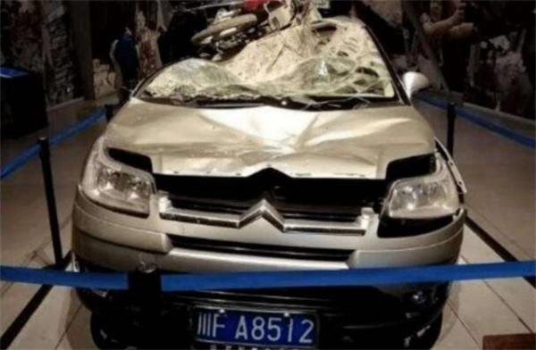 汶川大地震留下一輛“神車”！被紀念館收藏，只因車牌太特殊