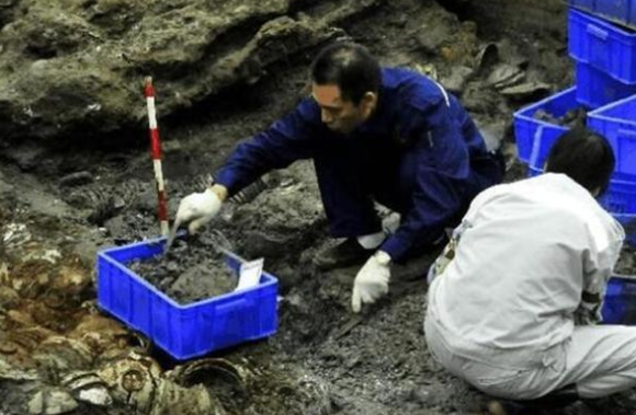 考古隊發掘廣陵王墓,棺材散發特殊香味,專家直呼墓主不簡單 考古隊發掘廣陵王墓,棺材散發特殊香味,專家直呼墓主不簡單