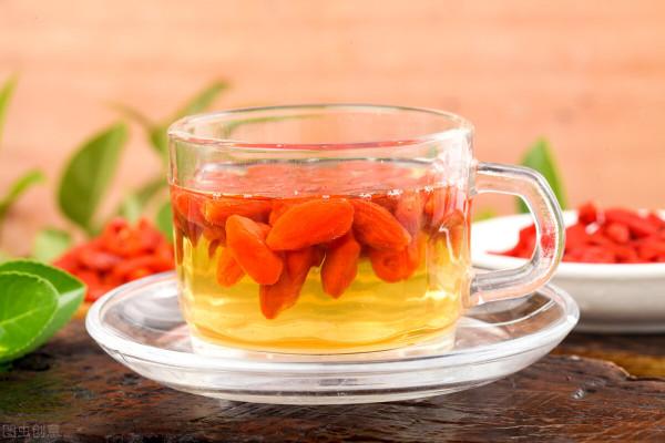 靠吃藥降壓降脂養心,醫生提醒:這4種食品少碰,不然藥都白吃了 靠吃藥降壓降脂養心,醫生提醒:這4種食品少碰,不然藥都白吃了