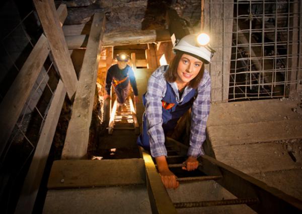 看一眼就想鑽進去！這十條隧道讓人五迷三道