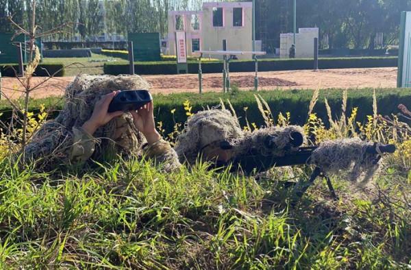 “迷彩式”週末軍營