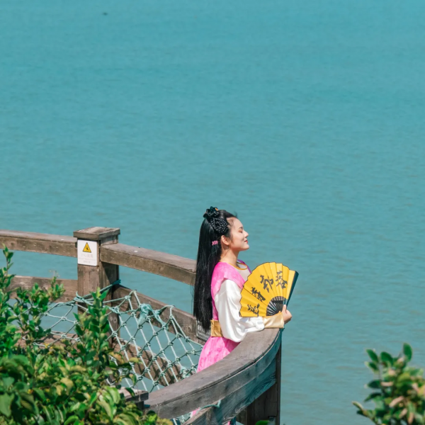 金庸小說裡出現的神仙之境，可以拍一部浪漫大片