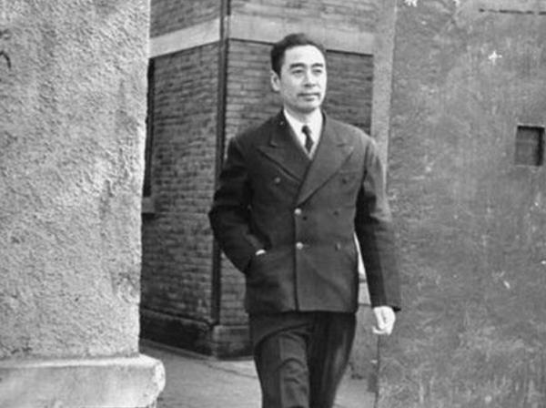 91年張學良問“你咋跑周恩來那邊了”，呂正操的回答讓張心服口服