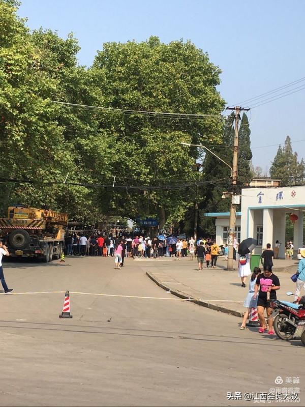 電影《你好，李煥英》和湖北化纖廠的故事