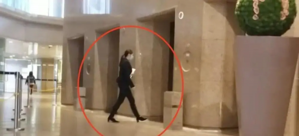 6位退圈明星的境遇:江華賣保險,朱千雪當律師,許君豪做牙醫 6位退圈明星的境遇:江華賣保險,朱千雪當律師,許君豪做牙醫