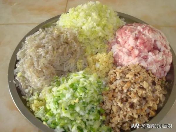 香菇肉包子這樣做，不用提前發麵，快速簡單，適合新手朋友