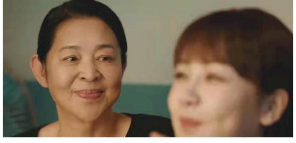 《女心理師》熱播,倪萍盡顯老態,楊紫形象顛覆,章若楠驚豔全場 《女心理師》熱播,倪萍盡顯老態,楊紫形象顛覆,章若楠驚豔全場