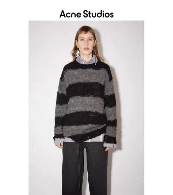 馬丁靴+連衣裙=秋冬王炸組合，顯高顯瘦，時髦慘了