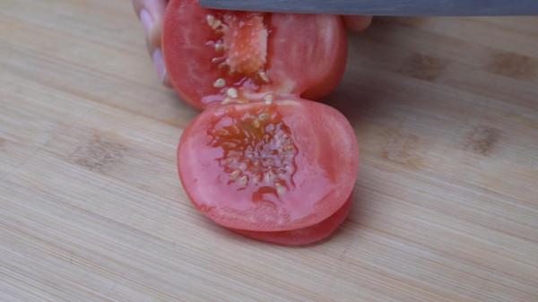 家裡的菜刀怎麼磨都不鋒利，只需要一支牙膏就可以輕鬆搞定了