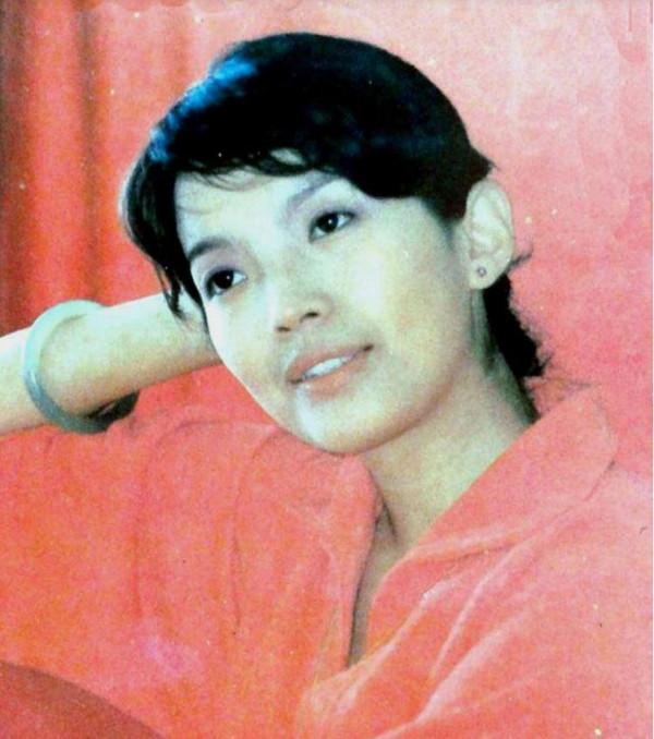 “悲傷”的呂麗萍：一婚張豐毅，二婚足球評論員，42歲嫁孫海英