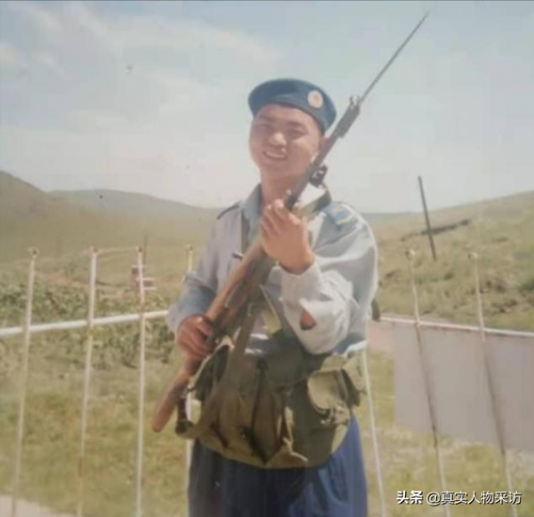 我兒子，80後優秀士兵，因為一部手機離家出走，失蹤2年生死不明