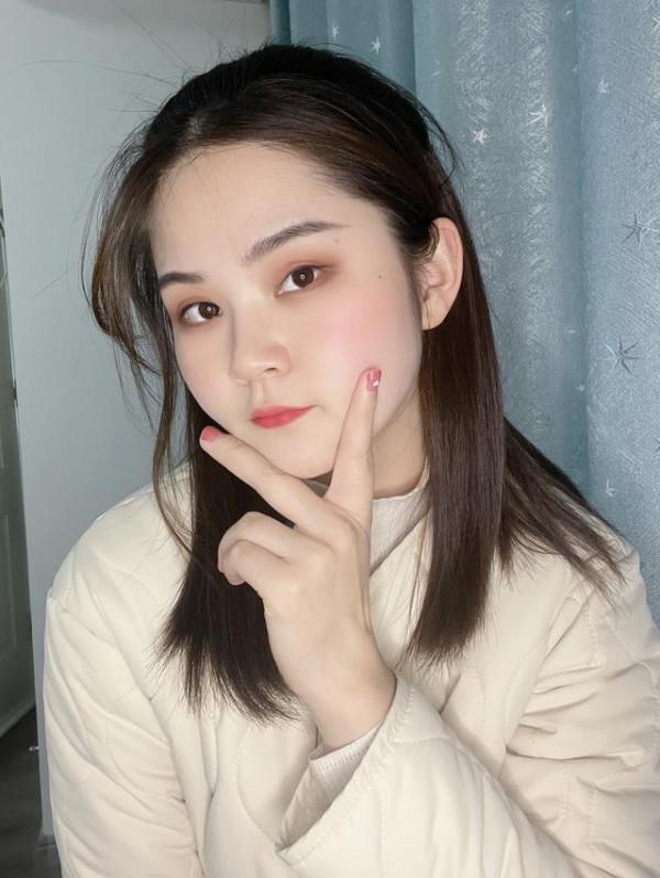 發縫寬、髮際線後移的女生,多試試這幾款髮型,年輕氣質顯髮量 發縫寬、髮際線後移的女生,多試試這幾款髮型,年輕氣質顯髮量