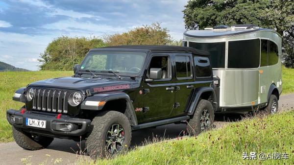 5米長太空鋁車身，設計前衛還實用，美系經典入門級越野拖掛房車