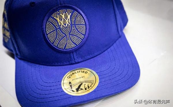 女籃姑娘們提前戴上了澳大利亞世界盃正賽帽，14人=14美女