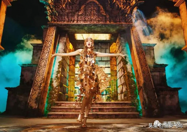 泰國頂流Lisa位列“世界最令人欽佩女性”第17，超過劉亦菲和楊冪