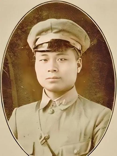 邱行湘特赦後想當搬運工人，周恩來得知後：你們的身份是國家幹部