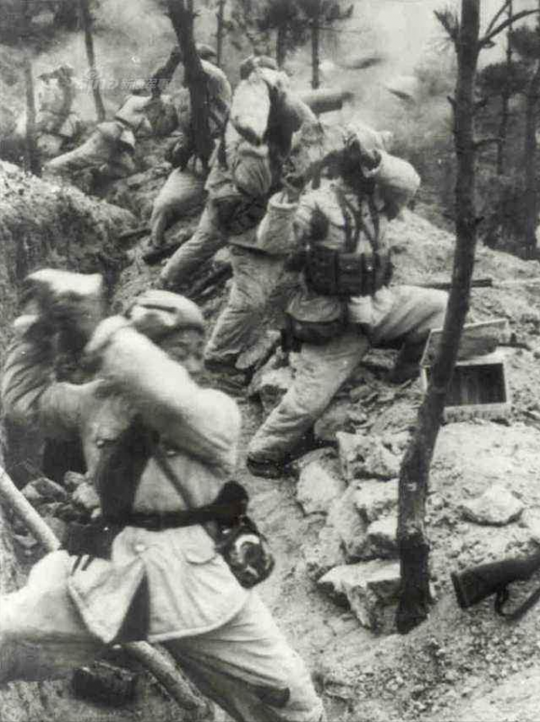 漢江血戰最後三天：100名志願軍戰士衝向高地，不到1小時全部犧牲