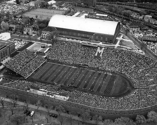 節食6個月後，他舉起斧頭砍下了自己的手指