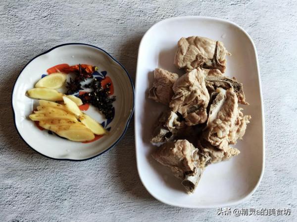 天冷多給家人做這湯喝,有肉有菜,熱乎乎地燉上一鍋,鮮香還暖胃 天冷多給家人做這湯喝,有肉有菜,熱乎乎地燉上一鍋,鮮香還暖胃