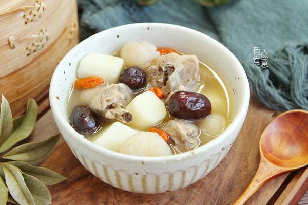 天冷,煲雞湯時多加“1紅1白”,三天兩頭喝一碗,暖身補氣不怕冷 天冷,煲雞湯時多加“1紅1白”,三天兩頭喝一碗,暖身補氣不怕冷