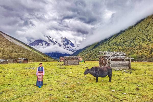 梅里雪山最後的淨土,一個藏在大山深處,僅有4戶人家的隱居之地 梅里雪山最後的淨土,一個藏在大山深處,僅有4戶人家的隱居之地