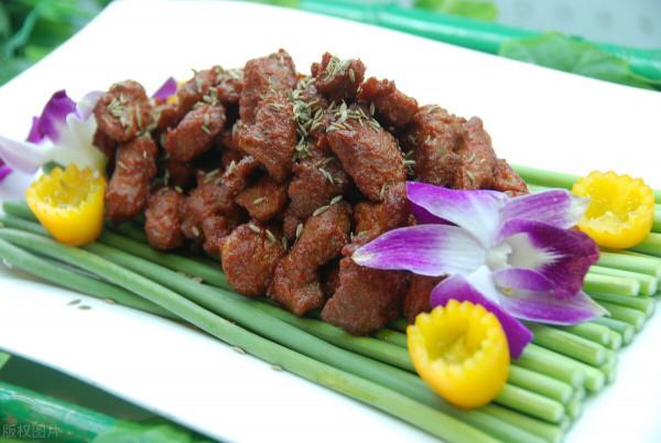 小雪過後,無論有錢沒錢,多給家人吃羊肉,孜然羊肉太香了 小雪過後,無論有錢沒錢,多給家人吃羊肉,孜然羊肉太香了