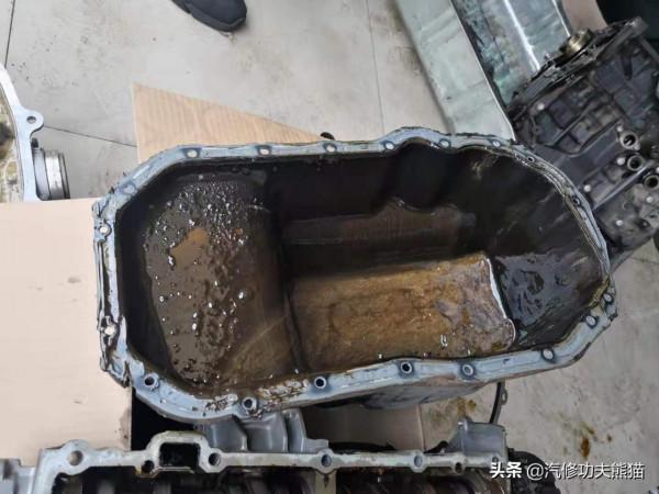 大眾高爾夫1.4T差點開報廢，燒機油、燒防凍液、缺缸大修一次解決