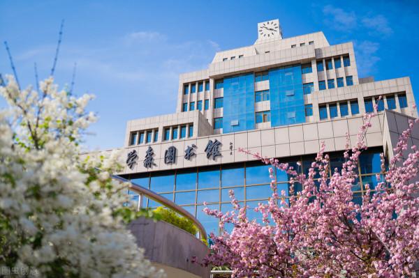 上大學像在“度假”?中國這14所高校風景美如畫,簡直是在拉仇恨 上大學像在“度假”?中國這14所高校風景美如畫,簡直是在拉仇恨