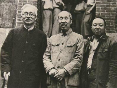 他是國共兩黨的創始人，曾主持開國大典，官至副國級