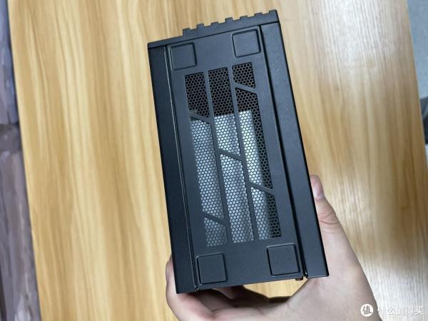 巴掌大小的主機！微星DP20Z準系統小主機開箱