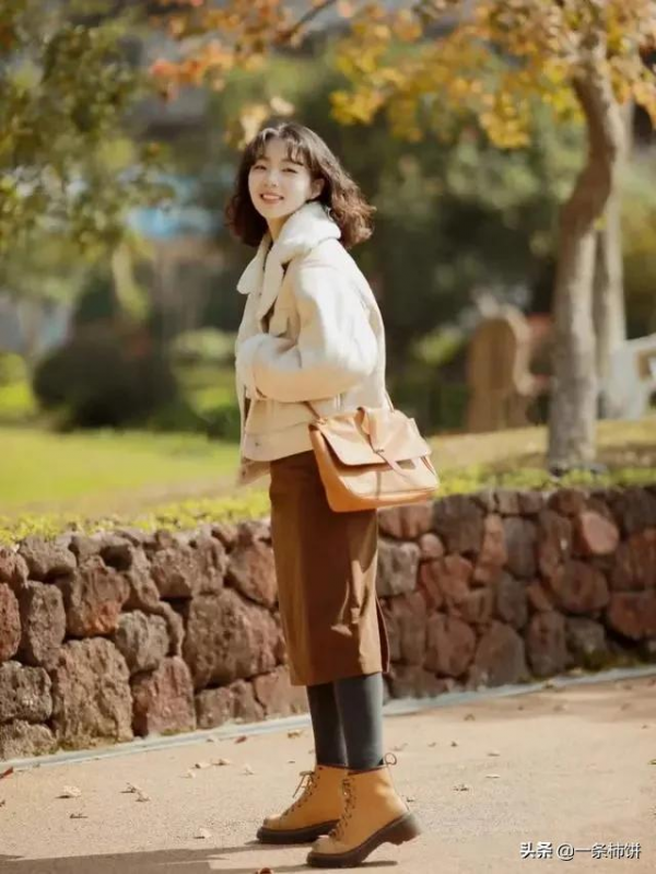 秋冬必備的“三件套”,小個子也能穿出大氣場,真的很帥很時髦 秋冬必備的“三件套”,小個子也能穿出大氣場,真的很帥很時髦