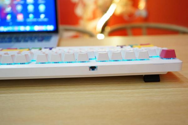 鍵盤可以這樣玩，怪不得這麼多男人入坑！黑爵可換軸鍵盤如何？