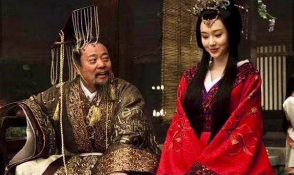 1999年丹江口水底古墓破水現世,引出一樁著名男女緋聞和千古謎案 1999年丹江口水底古墓破水現世,引出一樁著名男女緋聞和千古謎案