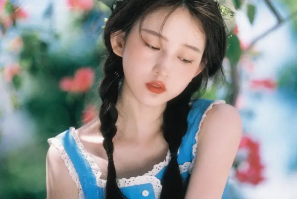 楊超越是“整”了嗎?怎麼突然美成王祖賢了? 楊超越是“整”了嗎?怎麼突然美成王祖賢了?