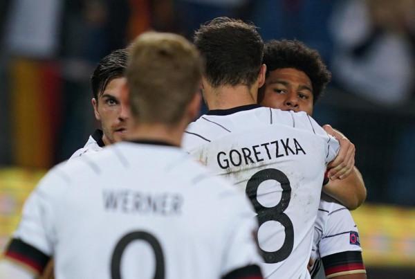 0-1落後,2-1逆轉!世界盃4冠王狂歡:4場狂轟14球,出線無懸念 0-1落後,2-1逆轉!世界盃4冠王狂歡:4場狂轟14球,出線無懸念