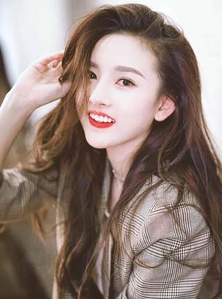 娛樂圈小花之爭，85還在演偶像劇，90未成氣候，95顏值花美貌驚人