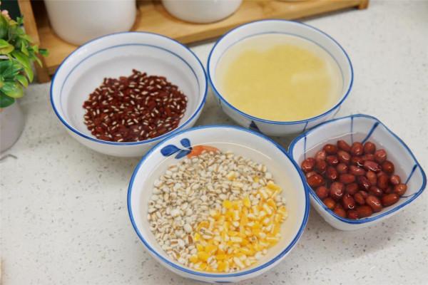 天涼了，多給家人煮“五糧粥”，每天早上來一碗，元氣滿滿過秋天