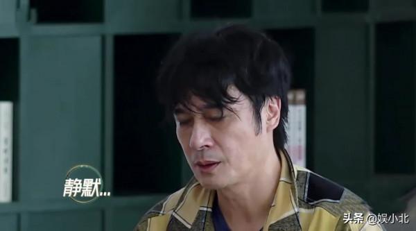 半夜笑到捶床,這群哥哥怎麼都變成了“喜劇人”? 半夜笑到捶床,這群哥哥怎麼都變成了“喜劇人”?