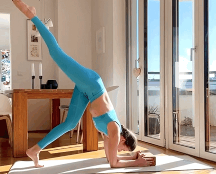 超詳細！10個瑜伽體式，教你循序漸進肘倒立