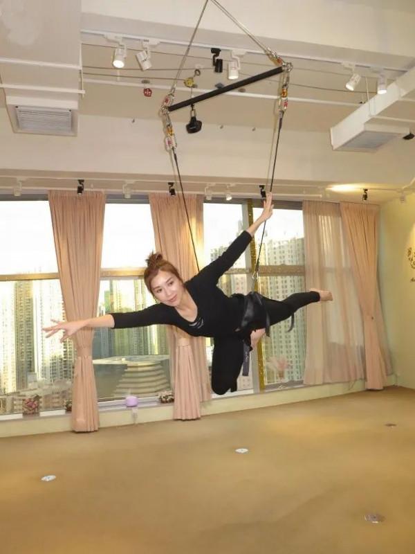 TVB臺慶:草蜢李克勤爺青回,曾志偉髮型是亮點,現場吃瓜樂趣多 TVB臺慶:草蜢李克勤爺青回,曾志偉髮型是亮點,現場吃瓜樂趣多