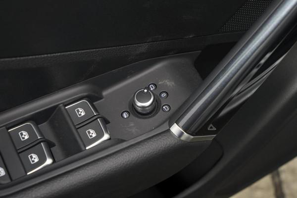 工薪族的奧迪SUV,空間足夠配置不錯就是續航太短,實拍Q2L e-tron 工薪族的奧迪SUV,空間足夠配置不錯就是續航太短,實拍Q2L e-tron