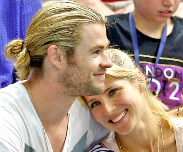 好萊塢模範夫妻：雷神愛上大7歲美女，摟著矮30公分嬌妻甜蜜11年