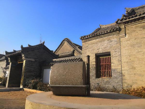 山東一“鉅富豪宅”，家族出過不少巨人，駕車1小時45分就可到達