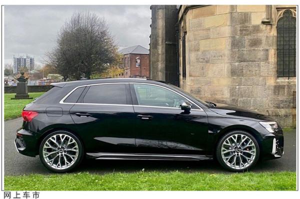 極致效能小鋼炮！奧迪全新RS 3海外實拍，2.5T引擎破百僅需3.8秒