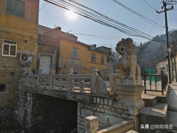 博山附近的大山深處,有個國家級古村落,巷道狹窄,石頭民居眾多 博山附近的大山深處,有個國家級古村落,巷道狹窄,石頭民居眾多