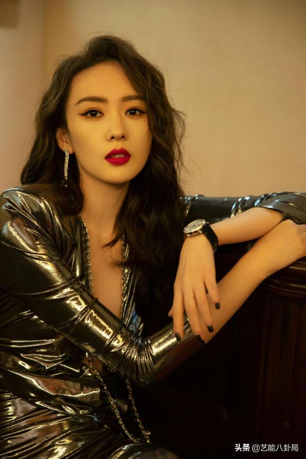 時尚大刊紅毯:42歲湯唯珠光寶氣,楊冪白紗遮面,周冬雨捂秋凍 時尚大刊紅毯:42歲湯唯珠光寶氣,楊冪白紗遮面,周冬雨捂秋凍