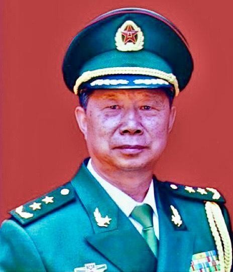 他是粟裕的兒子,剛畢業就被父親送上前線,後晉升至中將 他是粟裕的兒子,剛畢業就被父親送上前線,後晉升至中將