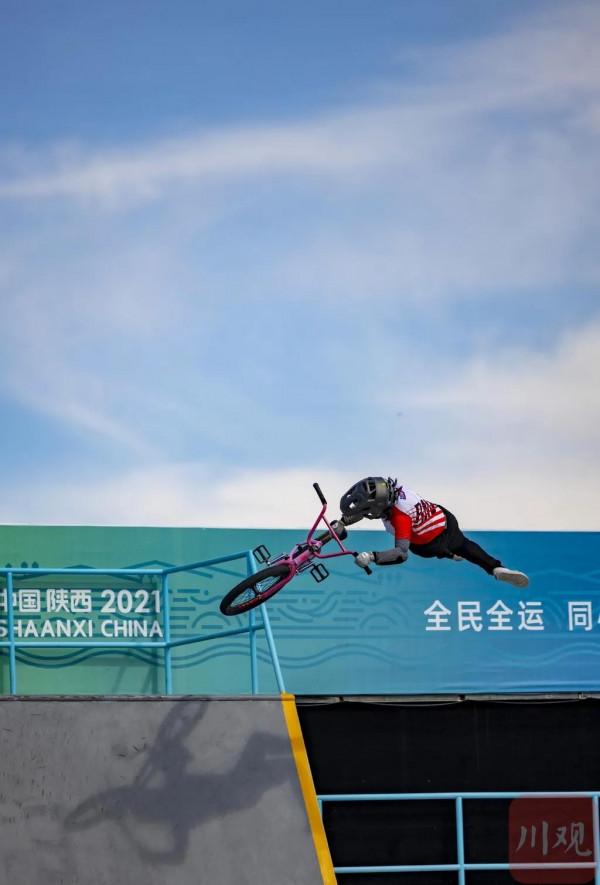 全運賽況｜小輪車女子自由式公園賽 四川選手夏皇耀摘金