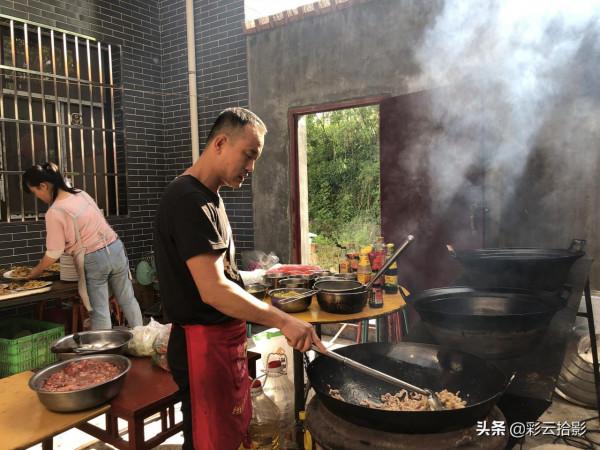 西安長安農村流水席,早上臊子面,中午正席16個菜 西安長安農村流水席,早上臊子面,中午正席16個菜