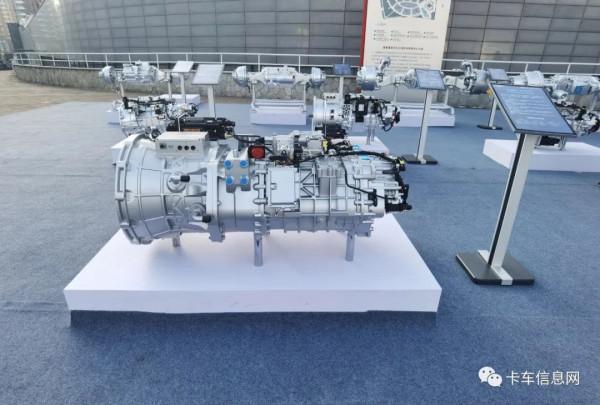 傳統與新能源通吃！中國重汽2022年58款主力產品搶先看